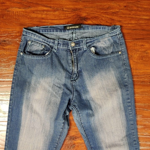 Wave Jeans - Picture 7 of 9